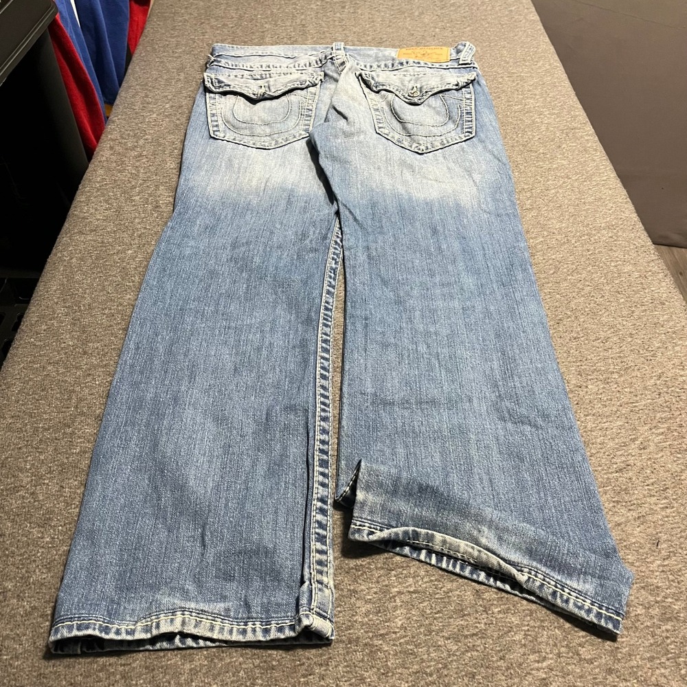 True Religion Section Straight Jeans Mens 33x32 Light Wash Blue Contrast Stitch